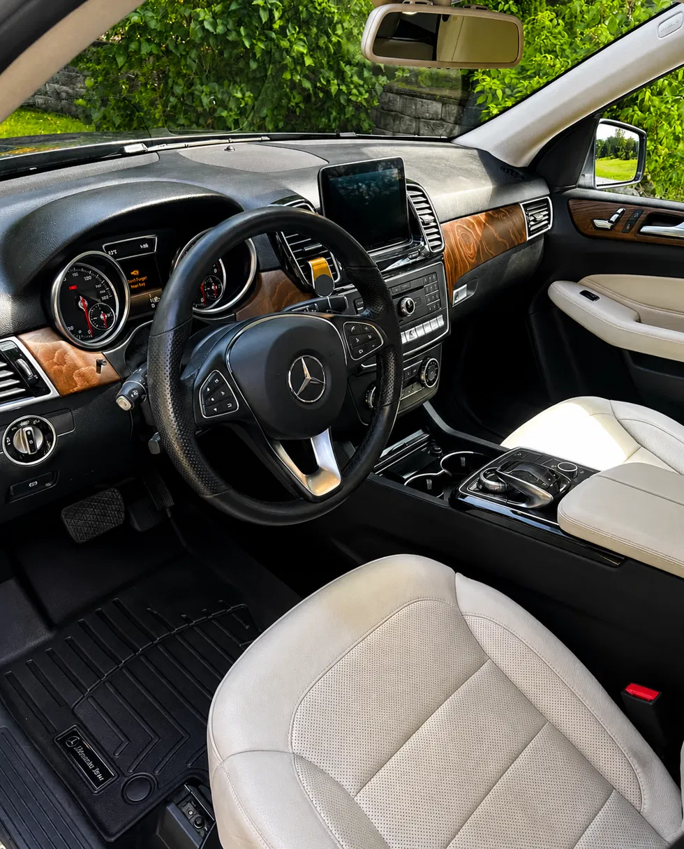 Detailed Mercedes GLE cream leather interior